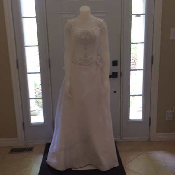 Mori Lee by Madeline Gardner White Beaded Wedding Dress Size 10 New with Tag - Picture 1 of 16